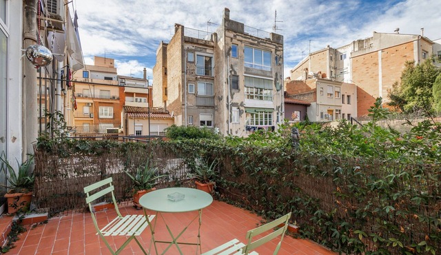 Apartment 'Lovely with Terrasse' with Private Terrace, Balcony and Wi-Fi