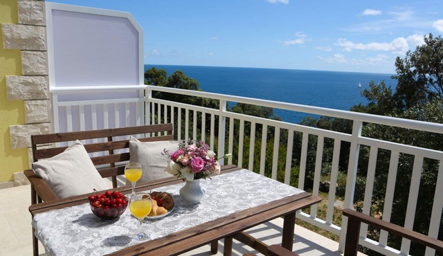Apartment Lucy Sleeps 2 (1 Bedroom),750 m from the center