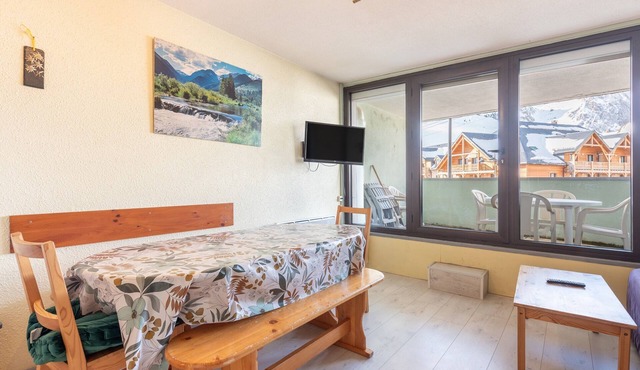 Apartment 'Mongie Hebdo' with Mountain View and Balcony