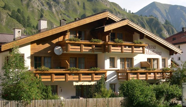Apartment Madlaina