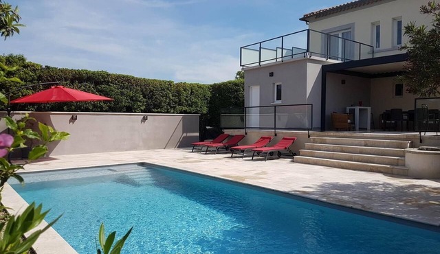 Apartment 'Maison D'hôtes' with Private Pool, Private Terrace and Wi-Fi