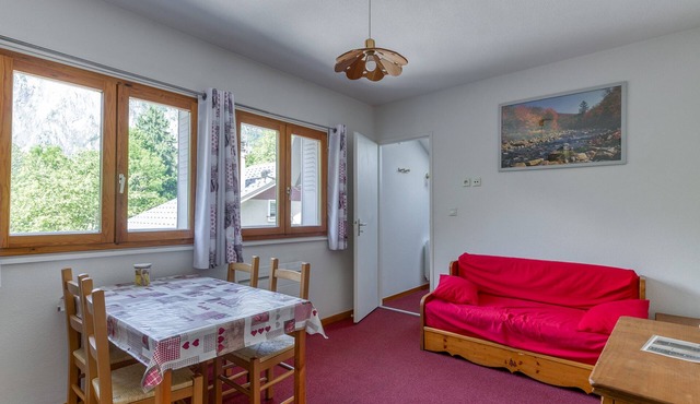 Apartment 'Marmotte' with Mountain View, Shared Garden and Wi-Fi