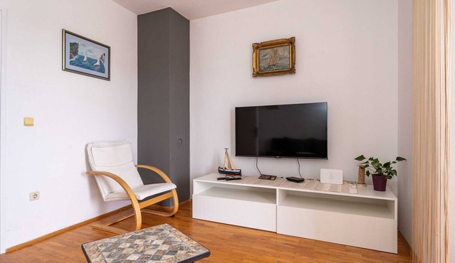 Apartment Marisol - One Bedroom Apartment with Balcony and Sea View