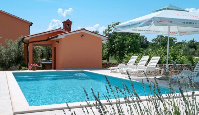 Apartment Martina - LBN377 by Interhome