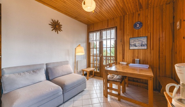 Apartment 'Meije 4 Chaleureux' with Mountain View, Balcony and Wi-Fi