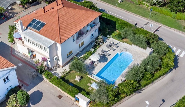 Apartment Meri 4 - 1.floor with pool and balcony