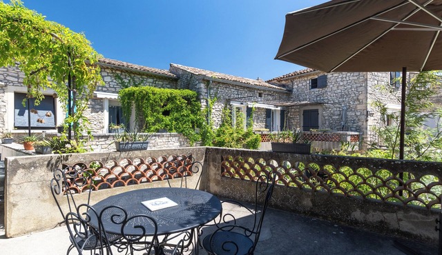 Apartment 'Micocoulier De La Maréchale' with Mountain View, Shared Pool and Wi-Fi