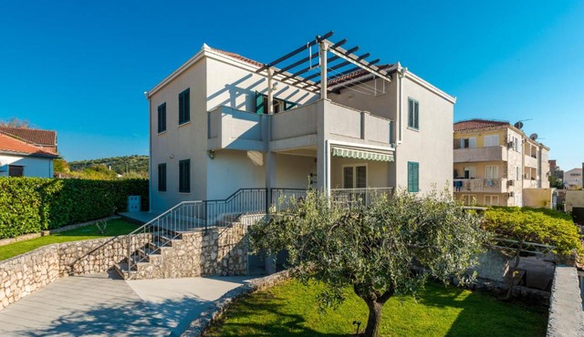 Apartment Miljas