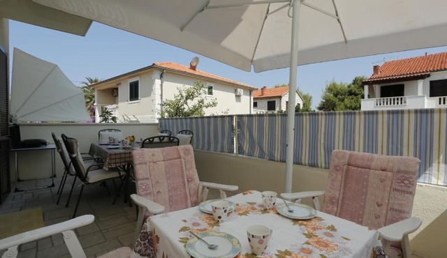 Apartment Mira - 50 m from beach