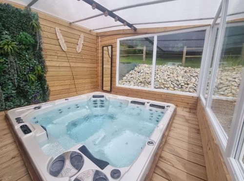 Apartment Mobilheim mit privatem Premium-Jacuzzi by Interhome