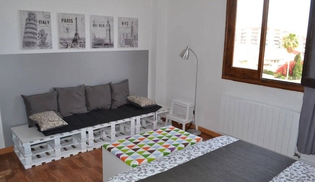 Apartment 'Modern Flat Valencia' with Balcony and Wi-Fi
