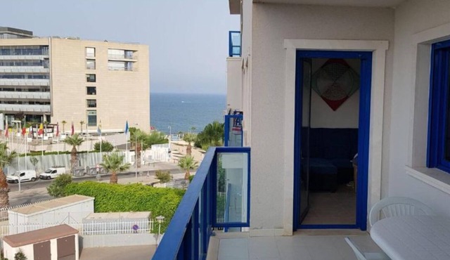 Apartment 'Mountains and Ocean View' with Sea View, Wi-Fi and Air Conditioning