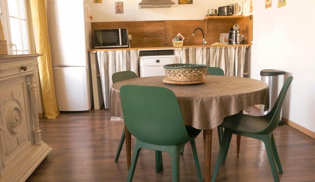 Apartment N ° 6 F2 of 50 m² separate bedroom. 1st floor