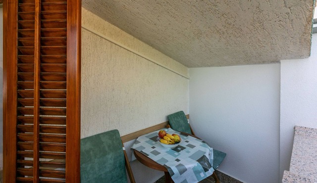 Apartment Nada (23841-A1) - Mundanije