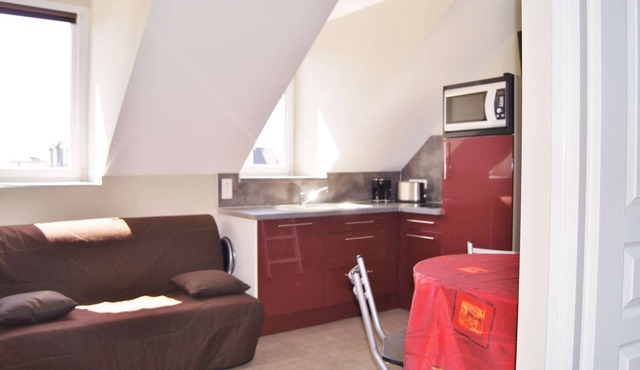 Apartment n°6 (2/4 P.) on 3rd floor without elevator