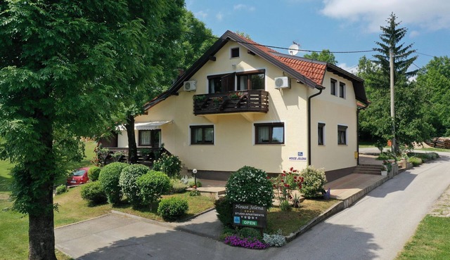 Apartment near Plitvička Lake and Korana River