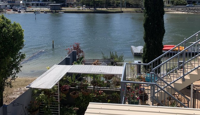 Apartment near a great fishing spot , close to everything.