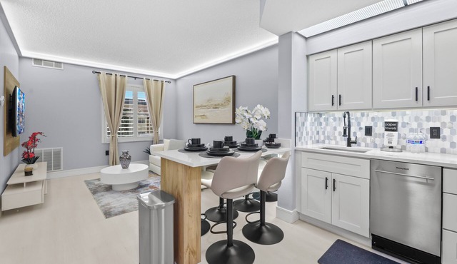 Apartment near epic universal