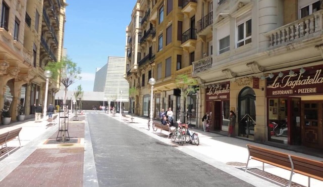 Apartment near Gros beach, ESS00033