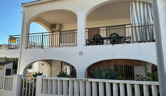 Apartment near Sea Beach Walk to Center