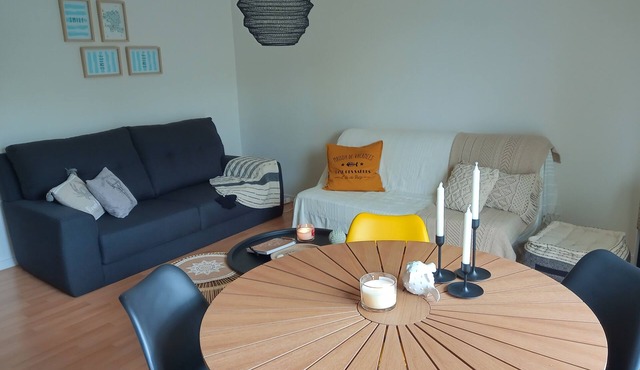 Apartment near the sea in a private residence with a small sea view on the terrace side