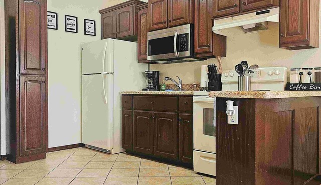 Apartment Near University