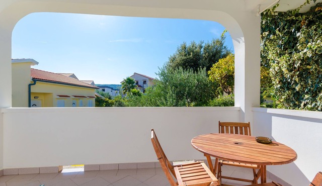 Apartment Neda M (89941-A1) - Lopar - island Rab