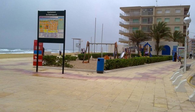 Apartment, next to gandia and 20 meters from the beach