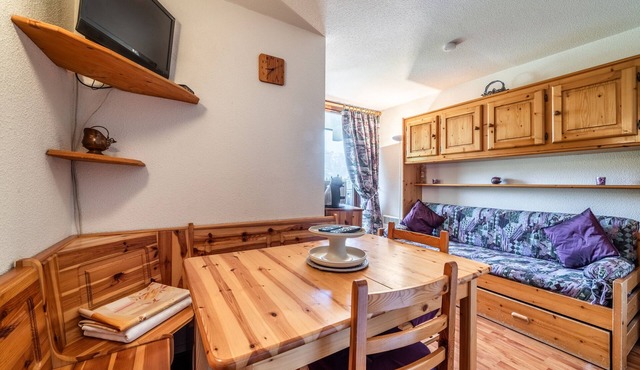 Apartment 'Nikye Morillon 5 Personnes' with Mountain View and Balcony