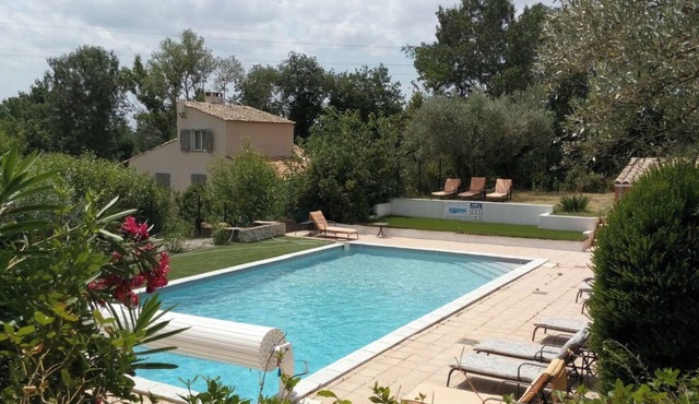 Apartment 'Nino - 2/4 People' with Shared Pool, Wi-Fi and Air Conditioning