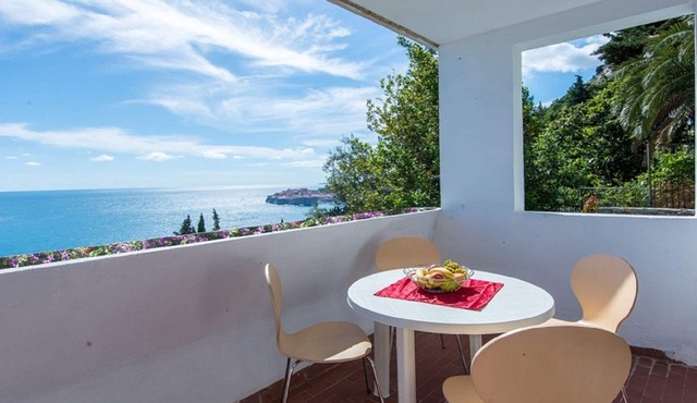 Apartment Noa-Great Modern,recently Renovated With Amazing Views Of The Old Town