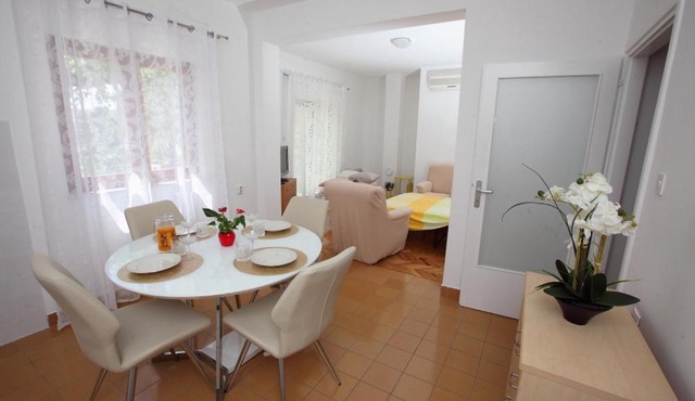 Apartment Oliva