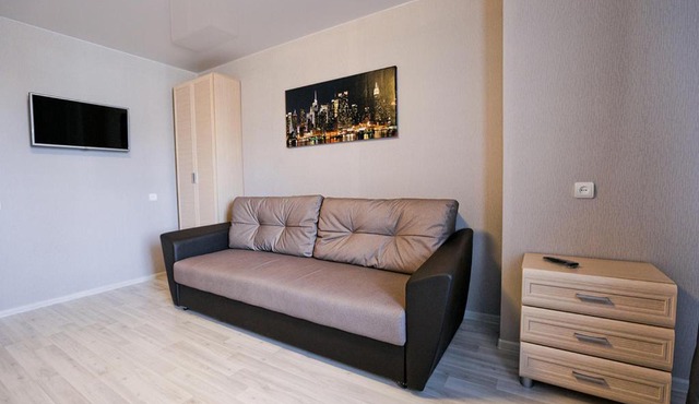 Apartment on 1917 street