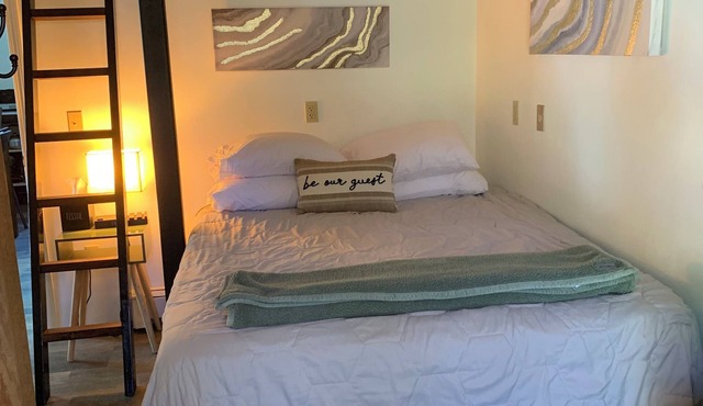 Apartment on Boody Street, walk to Bowdoin College. Fenced yard, pet-friendly!