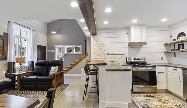 Apartment on Broadway St - K