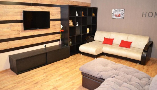 Apartment On Chetaeva 28