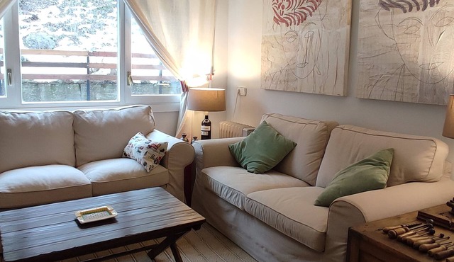 APARTMENT ON FOOT OF TRACK IN BAQUEIRA