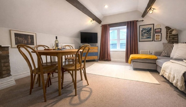 Apartment on Watergate Street: Cheshire Escapes