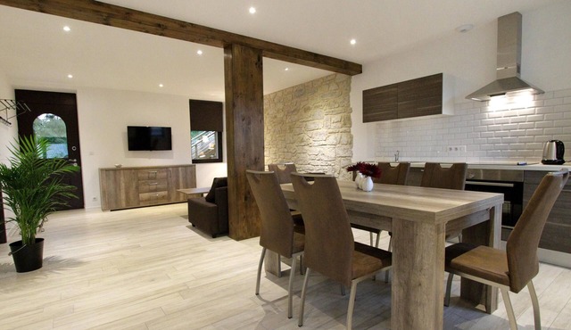 Apartment-Oscar-Ensuite with Shower