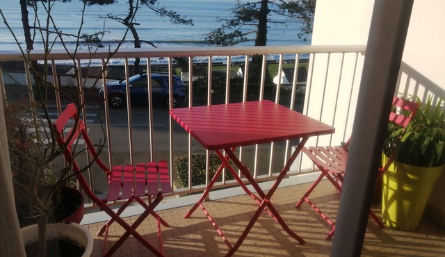 Apartment overlooking the bay of Douarnenez