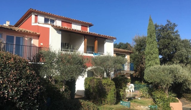 Apartment overlooking the Gulf of Saint-Tropez