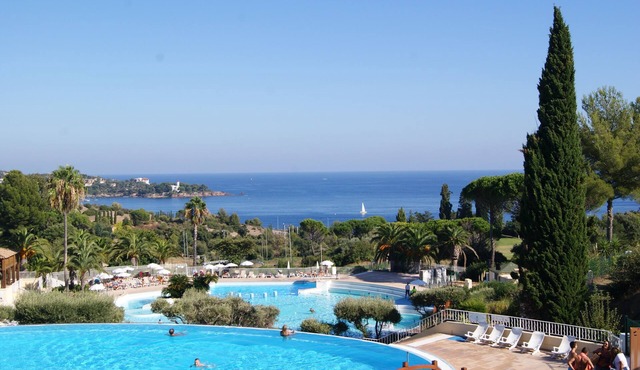 Apartment overlooking the sea and golf course at Cap Esterel Saint Raphaël
