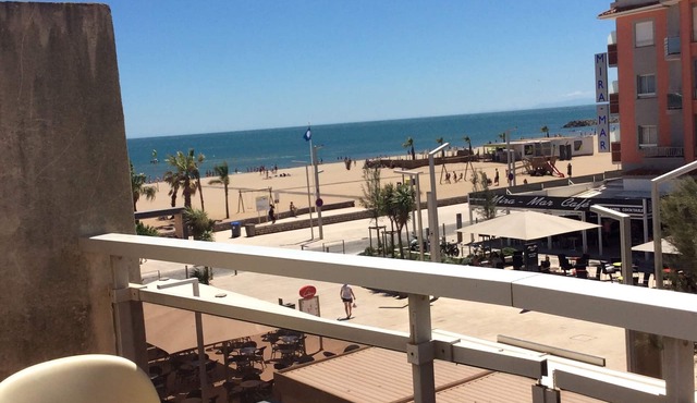 APARTMENT P2 SECOND FLOOR SEA VIEW 50 METERS FULL BEACH