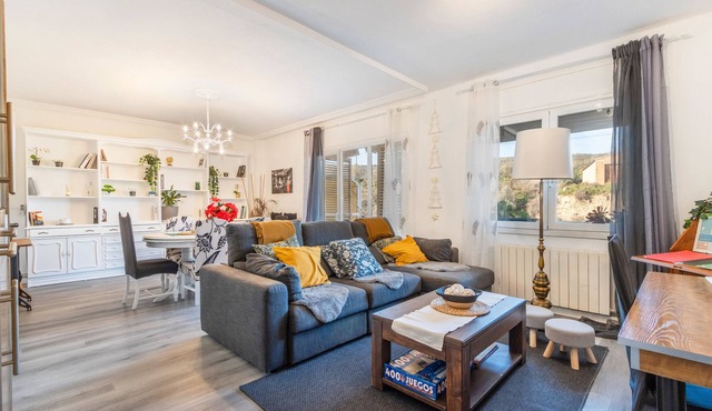 Apartment 'Pablo Y Francisca' with Mountain View, Private Terrace and Wi-Fi
