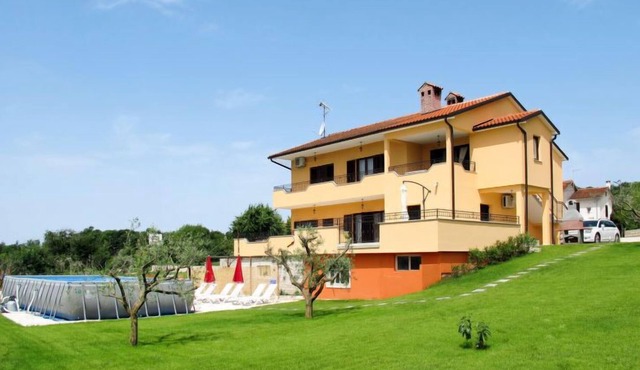 Apartment Paladin (MVN252) in Motovun - 6 persons, 3 bedrooms