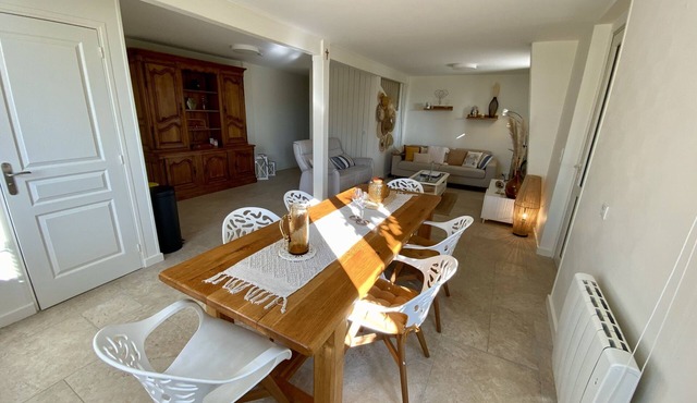 Apartment-Panoramic-Ensuite with Shower-Countryside view