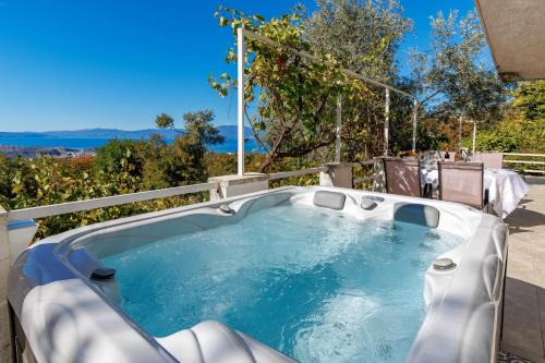 Apartment Paris near Crikvenica Croatia - Terrace Jacuzzi and Sea View