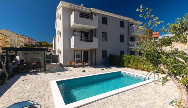 Apartment PATRICK with private pool
