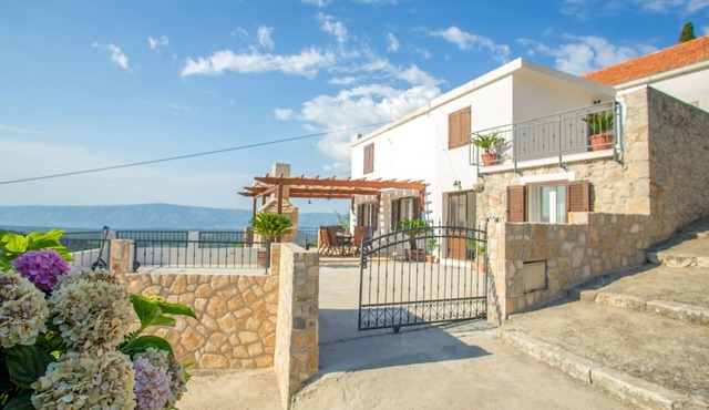 Apartment Peace and quiet (83651-A1) - Jelsa - island Hvar