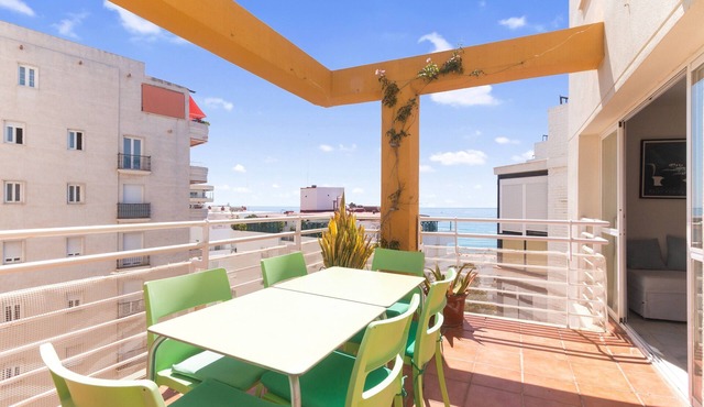 Apartment 'Penthouse' with Sea View, Wi-Fi and Air Conditioning